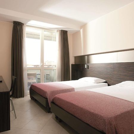 Rosso Frizzante Hotel Sorbara Ngoại thất bức ảnh