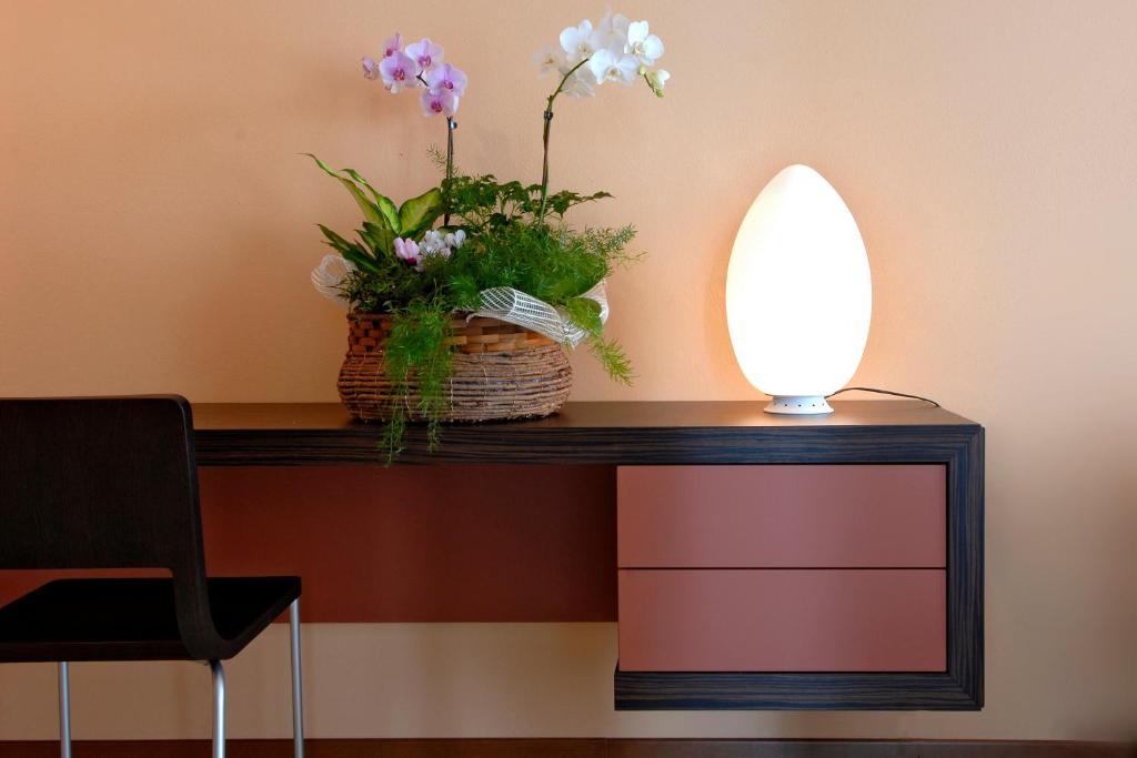 Rosso Frizzante Hotel Sorbara Phòng bức ảnh